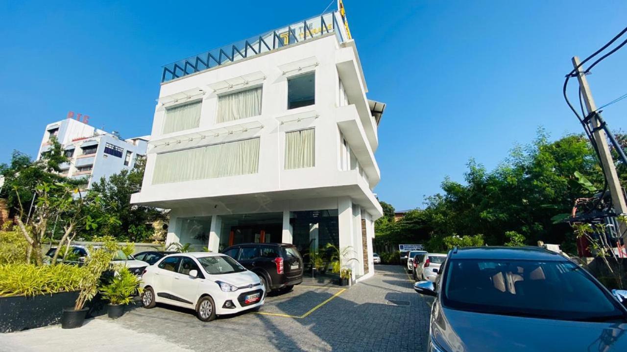Hotel The Terrace By Ladder Mgd By Citrine à Thiruvananthapuram Extérieur photo