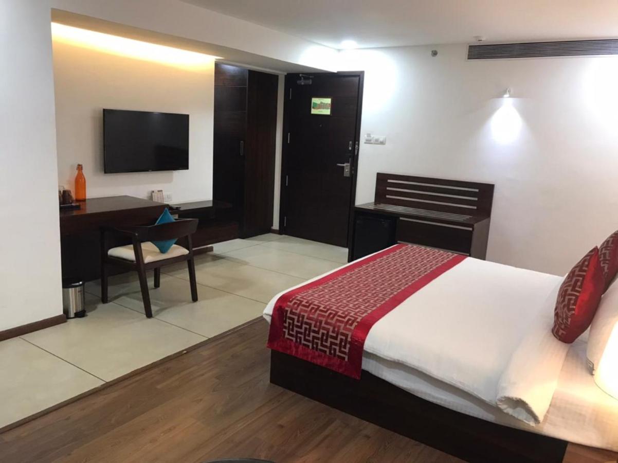 Hotel The Terrace By Ladder Mgd By Citrine à Thiruvananthapuram Extérieur photo