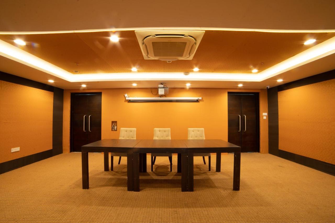 Hotel The Terrace By Ladder Mgd By Citrine à Thiruvananthapuram Extérieur photo