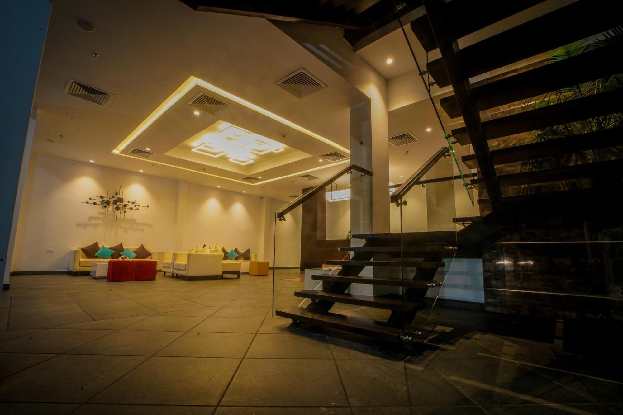 Hotel The Terrace By Ladder Mgd By Citrine à Thiruvananthapuram Extérieur photo